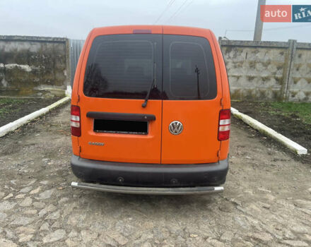 Оранжевый Фольксваген Кадди, объемом двигателя 1.6 л и пробегом 280 тыс. км за 10600 $, фото 5 на Automoto.ua