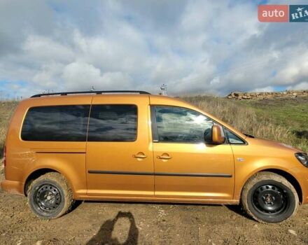 Оранжевый Фольксваген Кадди, объемом двигателя 2 л и пробегом 120 тыс. км за 15500 $, фото 7 на Automoto.ua
