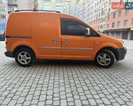 Оранжевый Фольксваген Кадди, объемом двигателя 1.9 л и пробегом 238 тыс. км за 5900 $, фото 1 на Automoto.ua