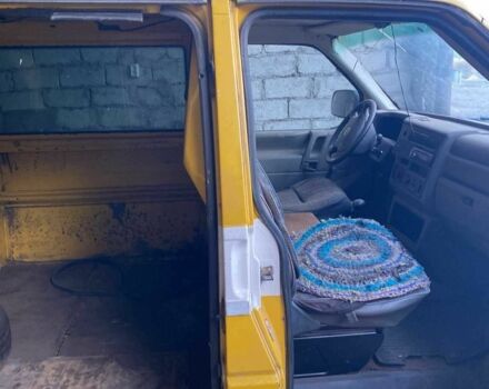 Желтый Фольксваген Кемпер, объемом двигателя 14.86 л и пробегом 400 тыс. км за 3500 $, фото 5 на Automoto.ua