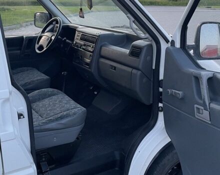 Білий Фольксваген Каравелла, об'ємом двигуна 1.9 л та пробігом 376 тис. км за 4950 $, фото 7 на Automoto.ua