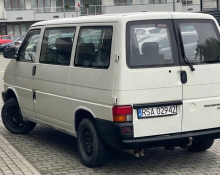 Білий Фольксваген Каравелла, об'ємом двигуна 2.5 л та пробігом 390 тис. км за 3595 $, фото 2 на Automoto.ua