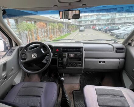 Білий Фольксваген Каравелла, об'ємом двигуна 2.5 л та пробігом 390 тис. км за 3595 $, фото 1 на Automoto.ua