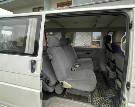 Білий Фольксваген Каравелла, об'ємом двигуна 2.5 л та пробігом 390 тис. км за 3595 $, фото 3 на Automoto.ua