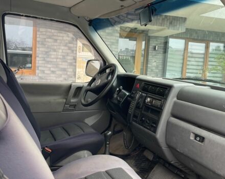 Білий Фольксваген Каравелла, об'ємом двигуна 2.5 л та пробігом 390 тис. км за 3595 $, фото 4 на Automoto.ua