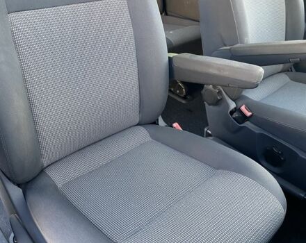 Белый Фольксваген Каравелла, объемом двигателя 0 л и пробегом 350 тыс. км за 17000 $, фото 2 на Automoto.ua