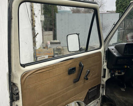 Білий Фольксваген Каравелла, об'ємом двигуна 1.6 л та пробігом 380 тис. км за 800 $, фото 7 на Automoto.ua