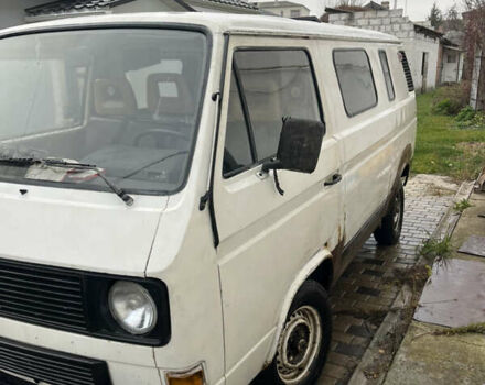 Білий Фольксваген Каравелла, об'ємом двигуна 1.6 л та пробігом 380 тис. км за 800 $, фото 2 на Automoto.ua