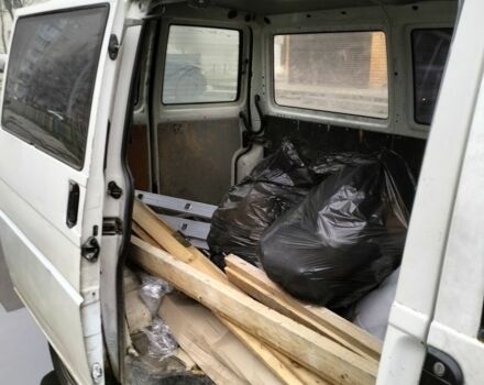 Белый Фольксваген Каравелла, объемом двигателя 1.9 л и пробегом 470 тыс. км за 2500 $, фото 5 на Automoto.ua