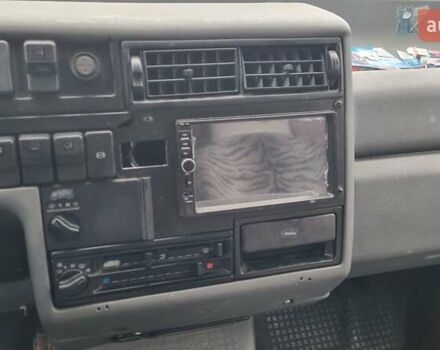 Білий Фольксваген Каравелла, об'ємом двигуна 2.5 л та пробігом 342 тис. км за 2550 $, фото 8 на Automoto.ua