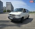 Белый Фольксваген Каравелла, объемом двигателя 2.5 л и пробегом 370 тыс. км за 9000 $, фото 1 на Automoto.ua
