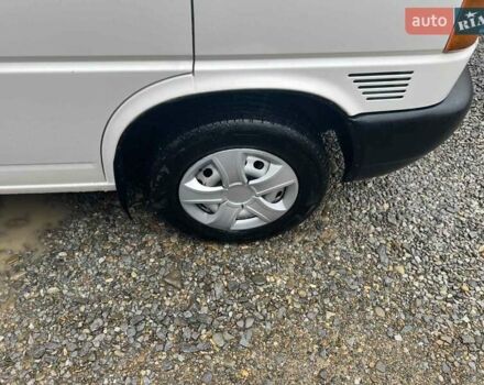 Белый Фольксваген Каравелла, объемом двигателя 1.9 л и пробегом 392 тыс. км за 5600 $, фото 11 на Automoto.ua