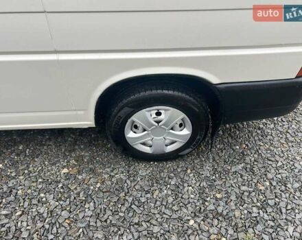 Белый Фольксваген Каравелла, объемом двигателя 1.9 л и пробегом 392 тыс. км за 5600 $, фото 12 на Automoto.ua