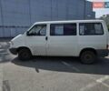 Белый Фольксваген Каравелла, объемом двигателя 2.5 л и пробегом 370 тыс. км за 9000 $, фото 7 на Automoto.ua