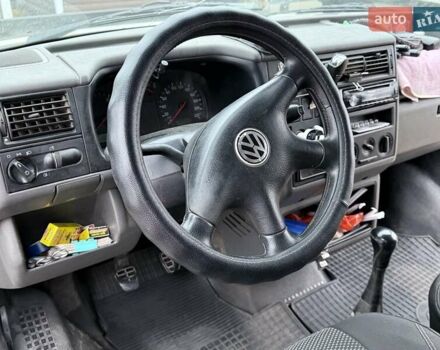 Белый Фольксваген Каравелла, объемом двигателя 2.5 л и пробегом 408 тыс. км за 7300 $, фото 6 на Automoto.ua