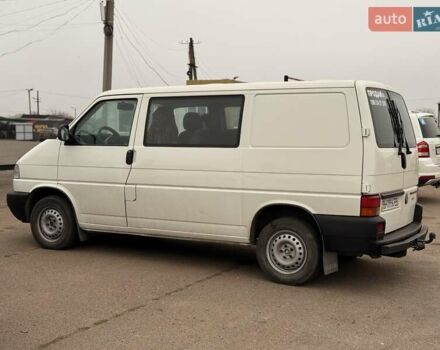 Белый Фольксваген Каравелла, объемом двигателя 2.5 л и пробегом 408 тыс. км за 7300 $, фото 4 на Automoto.ua