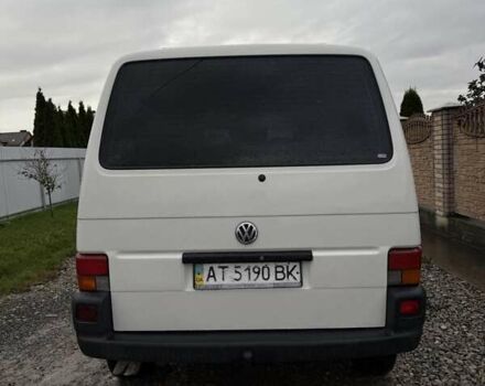 Белый Фольксваген Каравелла, объемом двигателя 2.5 л и пробегом 400 тыс. км за 6800 $, фото 3 на Automoto.ua