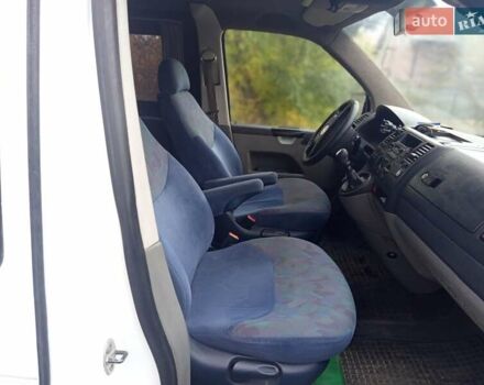 Білий Фольксваген Каравелла, об'ємом двигуна 1.9 л та пробігом 440 тис. км за 8000 $, фото 2 на Automoto.ua