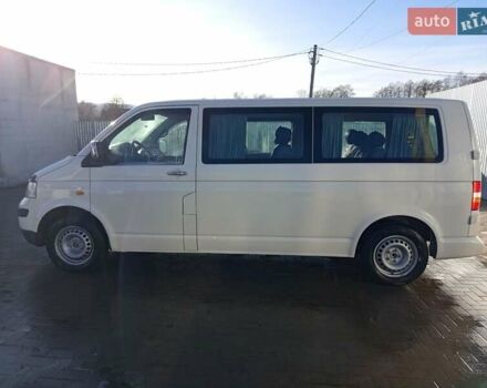 Белый Фольксваген Каравелла, объемом двигателя 2.5 л и пробегом 280 тыс. км за 7800 $, фото 14 на Automoto.ua