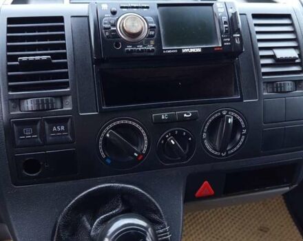 Белый Фольксваген Каравелла, объемом двигателя 2.5 л и пробегом 280 тыс. км за 7800 $, фото 26 на Automoto.ua