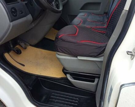 Белый Фольксваген Каравелла, объемом двигателя 2.5 л и пробегом 280 тыс. км за 7800 $, фото 27 на Automoto.ua