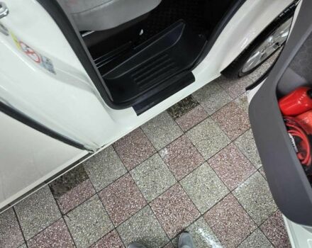 Фольксваген Каравелла 2006 в Кривом Роге на Automoto.ua Белый Фольксваген Каравелла, объемом двигателя 1.9 л и пробегом 235 тыс. км за 7800 $, фото 9 на Automoto.ua