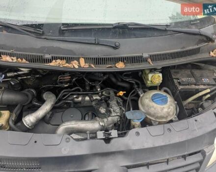 Белый Фольксваген Каравелла, объемом двигателя 2.5 л и пробегом 370 тыс. км за 6000 $, фото 9 на Automoto.ua