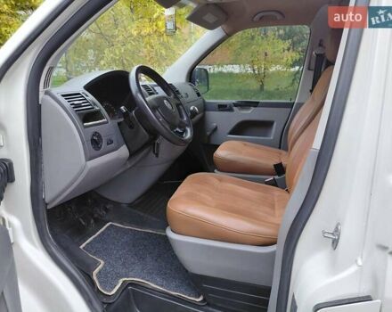 Фольксваген Каравелла 2007 в Жмеренке на Automoto.ua Белый Фольксваген Каравелла, объемом двигателя 1.9 л и пробегом 345 тыс. км за 8650 $, фото 30 на Automoto.ua