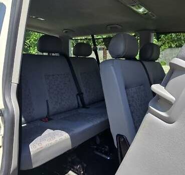 Белый Фольксваген Каравелла, объемом двигателя 2.46 л и пробегом 252 тыс. км за 9999 $, фото 21 на Automoto.ua