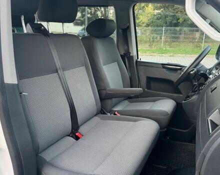 Білий Фольксваген Каравелла, об'ємом двигуна 2 л та пробігом 208 тис. км за 8200 $, фото 9 на Automoto.ua