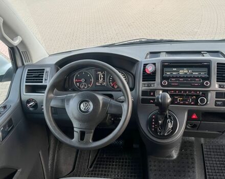 Білий Фольксваген Каравелла, об'ємом двигуна 2 л та пробігом 208 тис. км за 8200 $, фото 12 на Automoto.ua