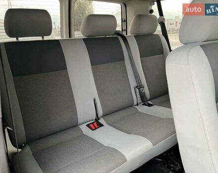 Белый Фольксваген Каравелла, объемом двигателя 2 л и пробегом 283 тыс. км за 16900 $, фото 29 на Automoto.ua