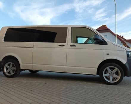 Белый Фольксваген Каравелла, объемом двигателя 2 л и пробегом 208 тыс. км за 8200 $, фото 6 на Automoto.ua