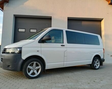 Белый Фольксваген Каравелла, объемом двигателя 2 л и пробегом 208 тыс. км за 8200 $, фото 2 на Automoto.ua