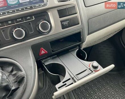 Белый Фольксваген Каравелла, объемом двигателя 2 л и пробегом 283 тыс. км за 16900 $, фото 24 на Automoto.ua