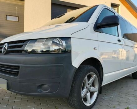 Белый Фольксваген Каравелла, объемом двигателя 2 л и пробегом 208 тыс. км за 8200 $, фото 1 на Automoto.ua