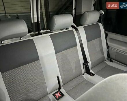 Белый Фольксваген Каравелла, объемом двигателя 2 л и пробегом 283 тыс. км за 16900 $, фото 33 на Automoto.ua