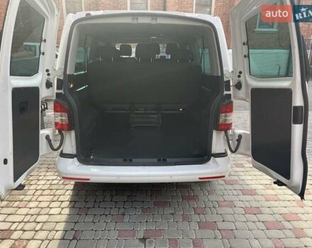 Фольксваген Каравелла 2014 в Харькове на Automoto.ua Белый Фольксваген Каравелла, объемом двигателя 2 л и пробегом 276 тыс. км за 16500 $, фото 10 на Automoto.ua