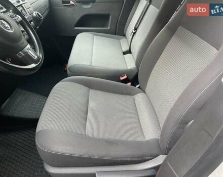 Фольксваген Каравелла 2014 в Харькове на Automoto.ua Белый Фольксваген Каравелла, объемом двигателя 2 л и пробегом 276 тыс. км за 16500 $, фото 5 на Automoto.ua