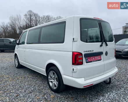 Белый Фольксваген Каравелла, объемом двигателя 2 л и пробегом 260 тыс. км за 25750 $, фото 2 на Automoto.ua