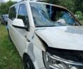 Белый Фольксваген Каравелла, объемом двигателя 2 л и пробегом 250 тыс. км за 3506 $, фото 1 на Automoto.ua