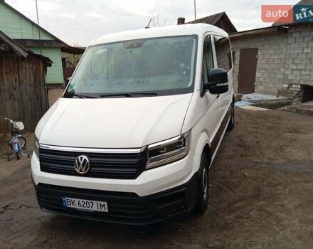 Белый Фольксваген Каравелла, объемом двигателя 2 л и пробегом 250 тыс. км за 30000 $, фото 1 на Automoto.ua