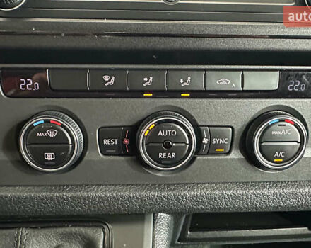 Білий Фольксваген Каравелла, об'ємом двигуна 2 л та пробігом 159 тис. км за 32950 $, фото 14 на Automoto.ua