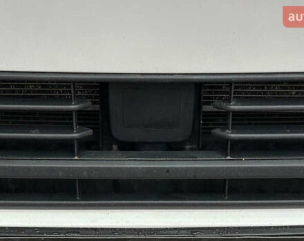 Белый Фольксваген Каравелла, объемом двигателя 2 л и пробегом 159 тыс. км за 32950 $, фото 27 на Automoto.ua