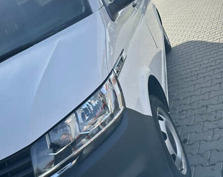 Белый Фольксваген Каравелла, объемом двигателя 1.97 л и пробегом 241 тыс. км за 23700 $, фото 4 на Automoto.ua