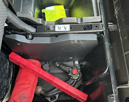 Белый Фольксваген Каравелла, объемом двигателя 1.97 л и пробегом 241 тыс. км за 23700 $, фото 24 на Automoto.ua