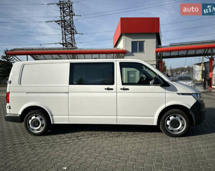 Белый Фольксваген Каравелла, объемом двигателя 1.97 л и пробегом 241 тыс. км за 23700 $, фото 5 на Automoto.ua