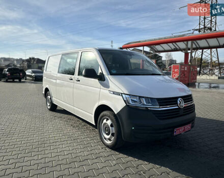Белый Фольксваген Каравелла, объемом двигателя 1.97 л и пробегом 241 тыс. км за 23700 $, фото 2 на Automoto.ua
