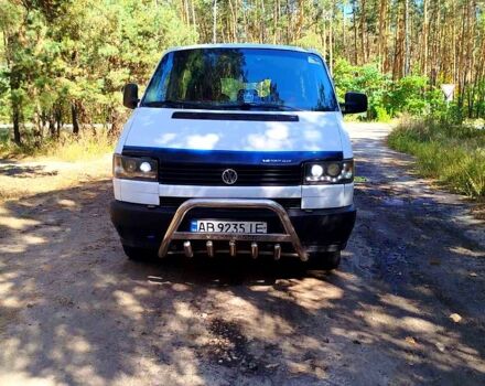 Белый Фольксваген Каравелла, объемом двигателя 2.4 л и пробегом 300 тыс. км за 3500 $, фото 1 на Automoto.ua