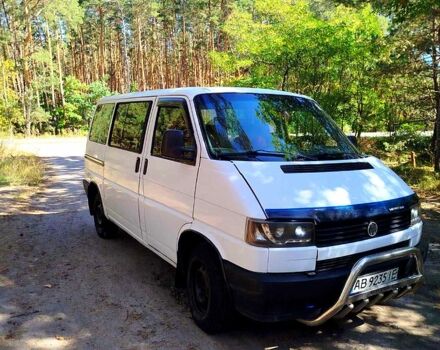 Белый Фольксваген Каравелла, объемом двигателя 2.4 л и пробегом 300 тыс. км за 3500 $, фото 3 на Automoto.ua
